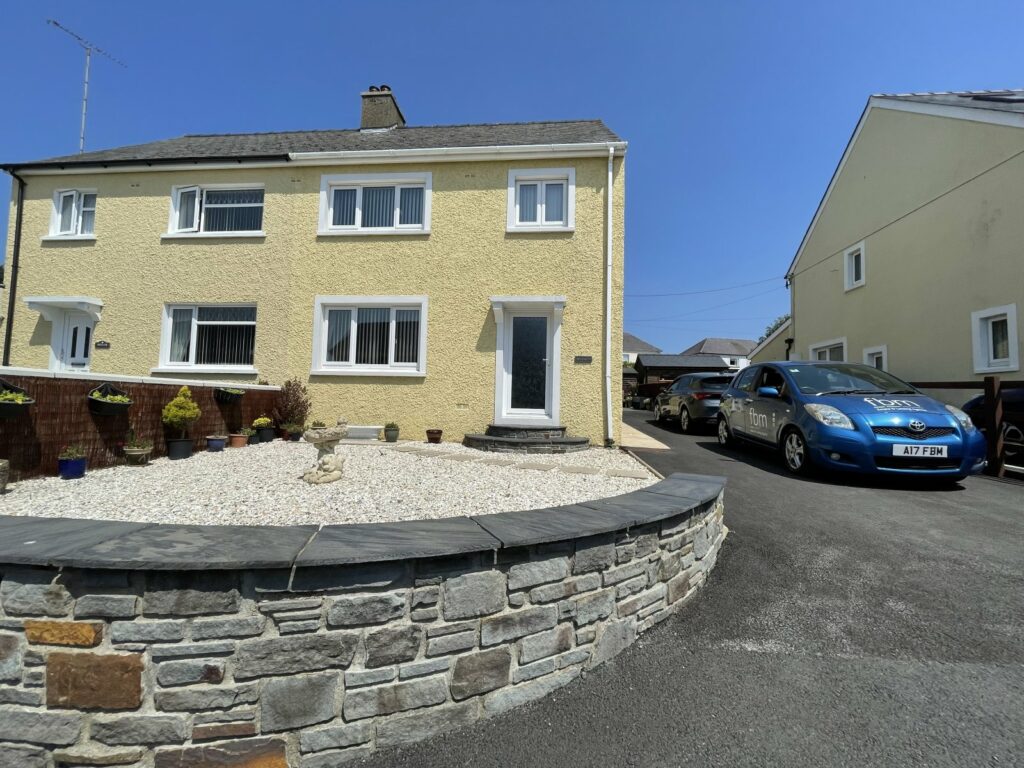 Llandissilio, Clynderwen, Pembrokeshire, SA66 7TG