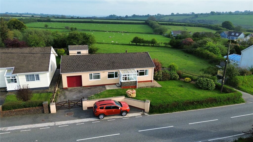 Maenclochog, Clynderwen, Pembrokeshire, SA66 7LQ