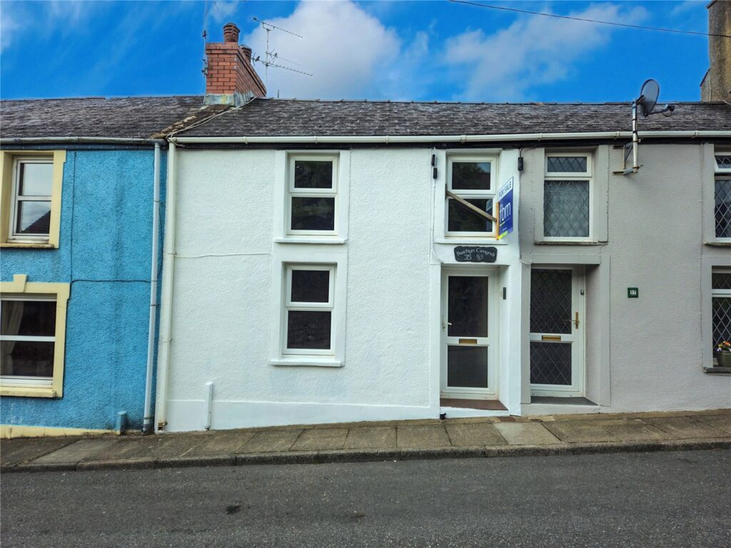 Hottipass Street, Fishguard, Pembrokeshire, SA65 9LJ