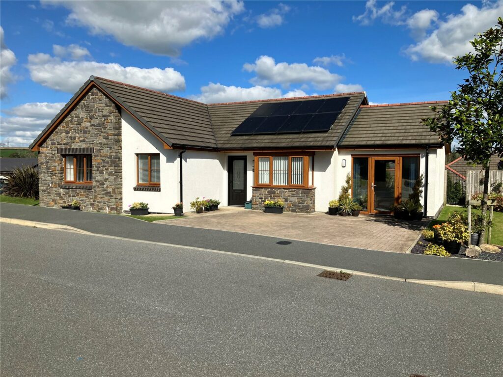 Potters Grove, Templeton, Narberth, Pembrokeshire, SA67 8UX