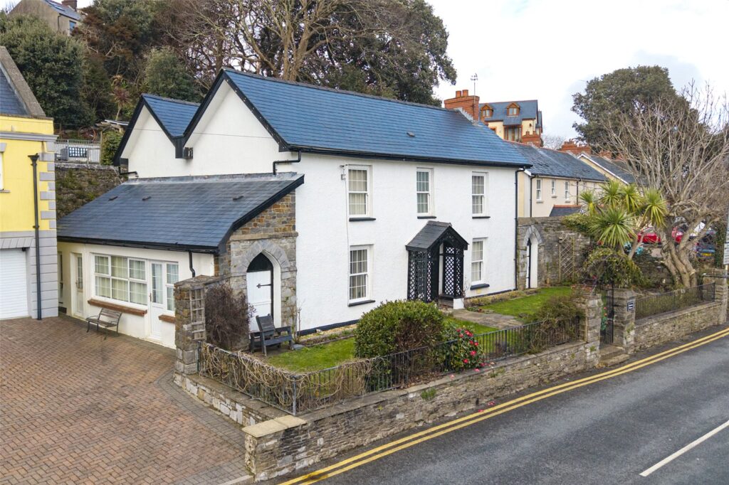 Picton Road, Neyland, Milford Haven, Pembrokeshire, SA73 1PX