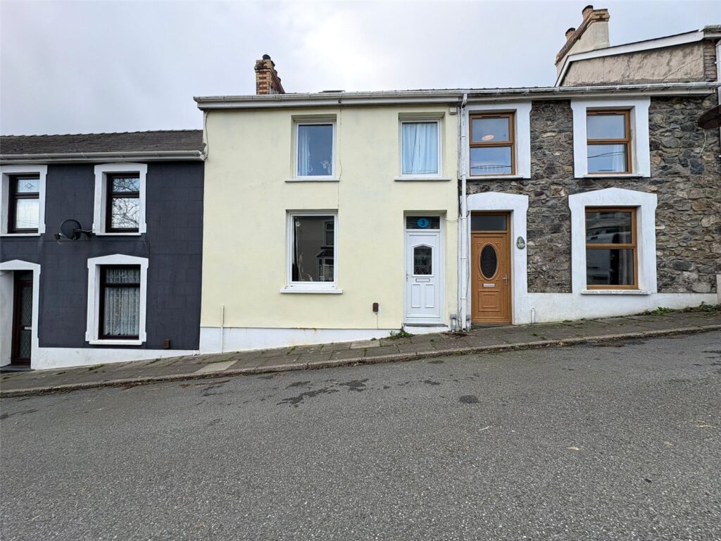 Hill Street, Stop and Call, Goodwick, Pembrokeshire, SA64 0ET