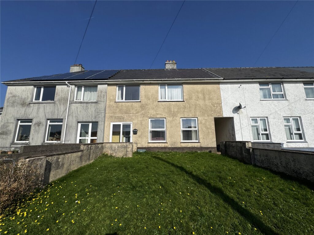 Bentlass Terrace, Pennar, Pembroke Dock, Pembrokeshire, SA72 6RL