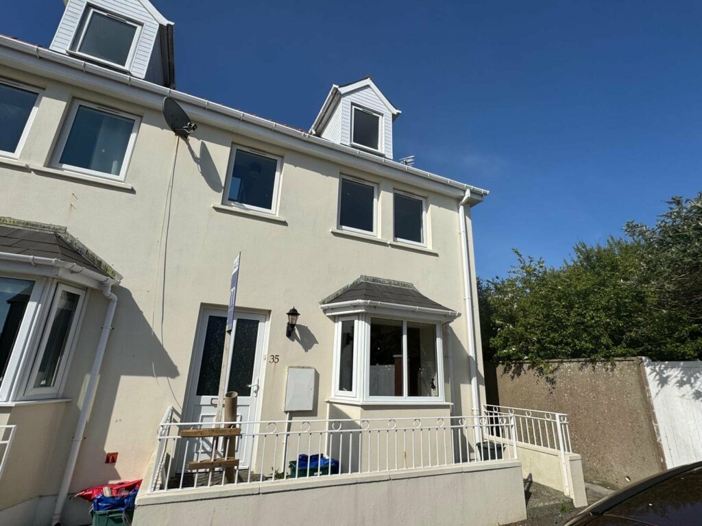 Dartmouth Gardens, Milford Haven, Pembrokeshire, SA73 2AP