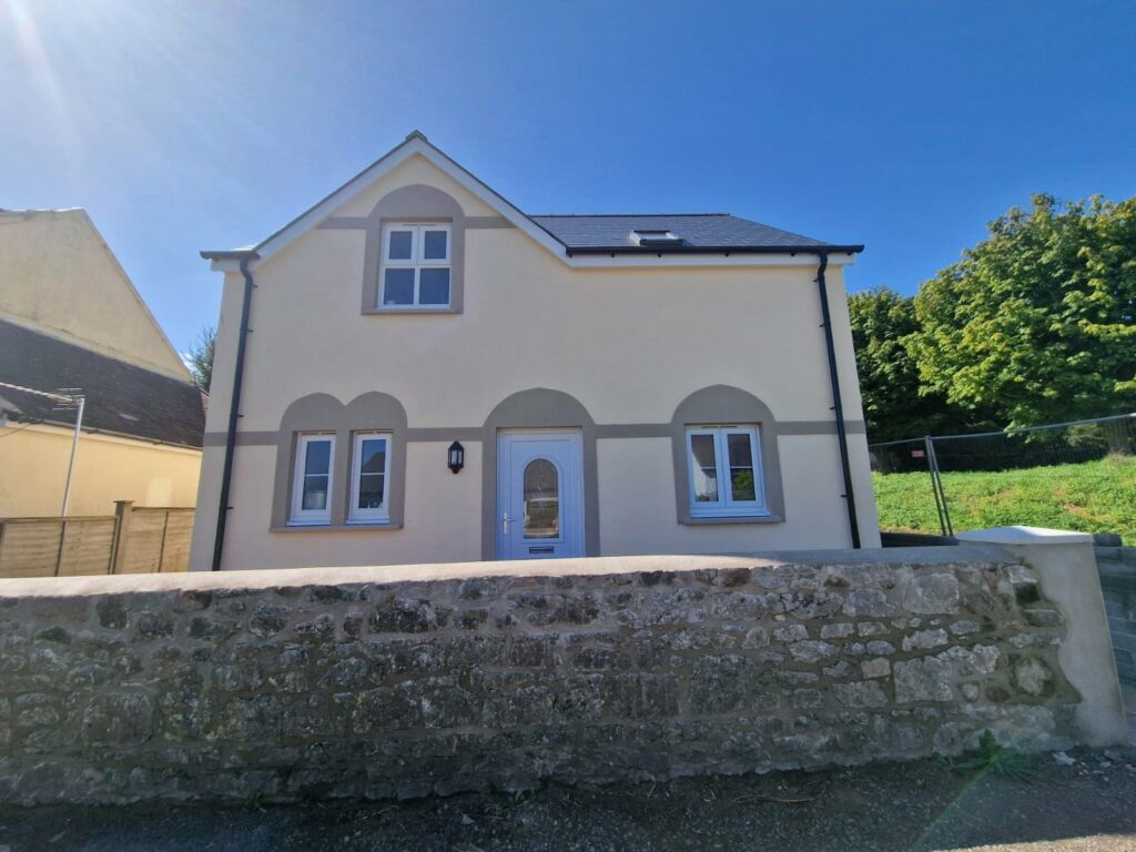 Pennar, Pembroke Dock, Pembrokeshire, SA72 6SJ
