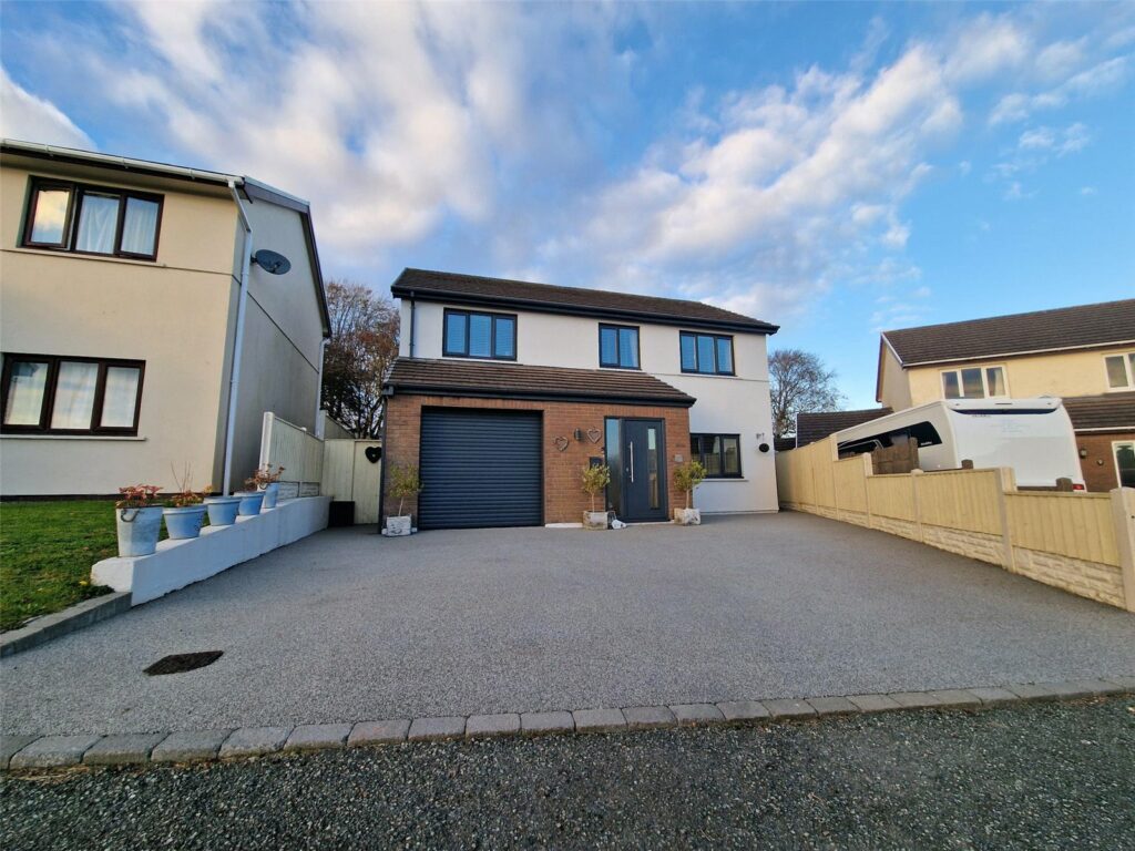 Donovan Reed Gardens, Pembroke Dock, Pembrokeshire, SA72 6EW