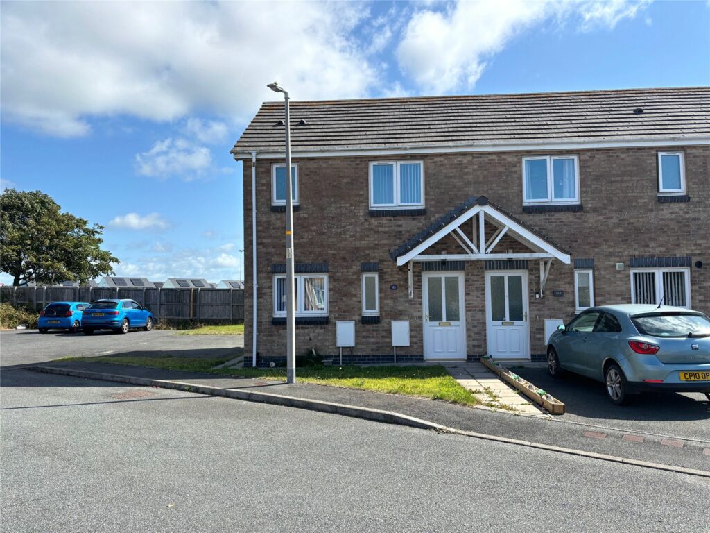 Skomer Drive, Milford Haven, Pembrokeshire, SA73 2RP