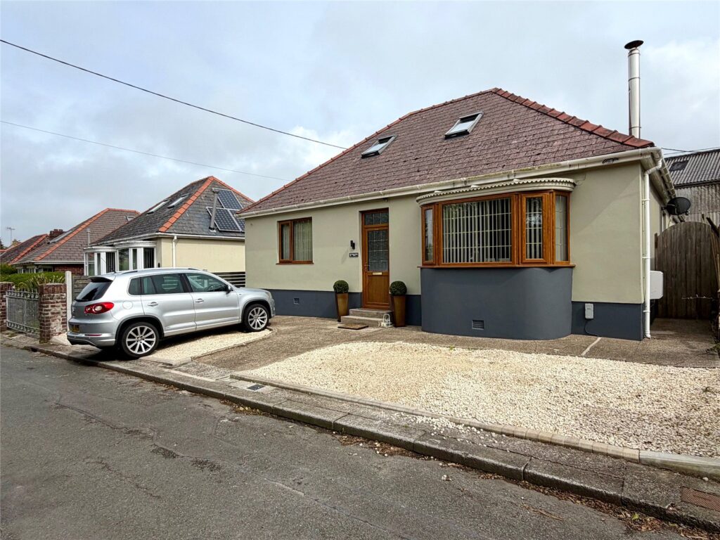 Priory Lodge Drive, Milford Haven, Pembrokeshire, SA73 2BH