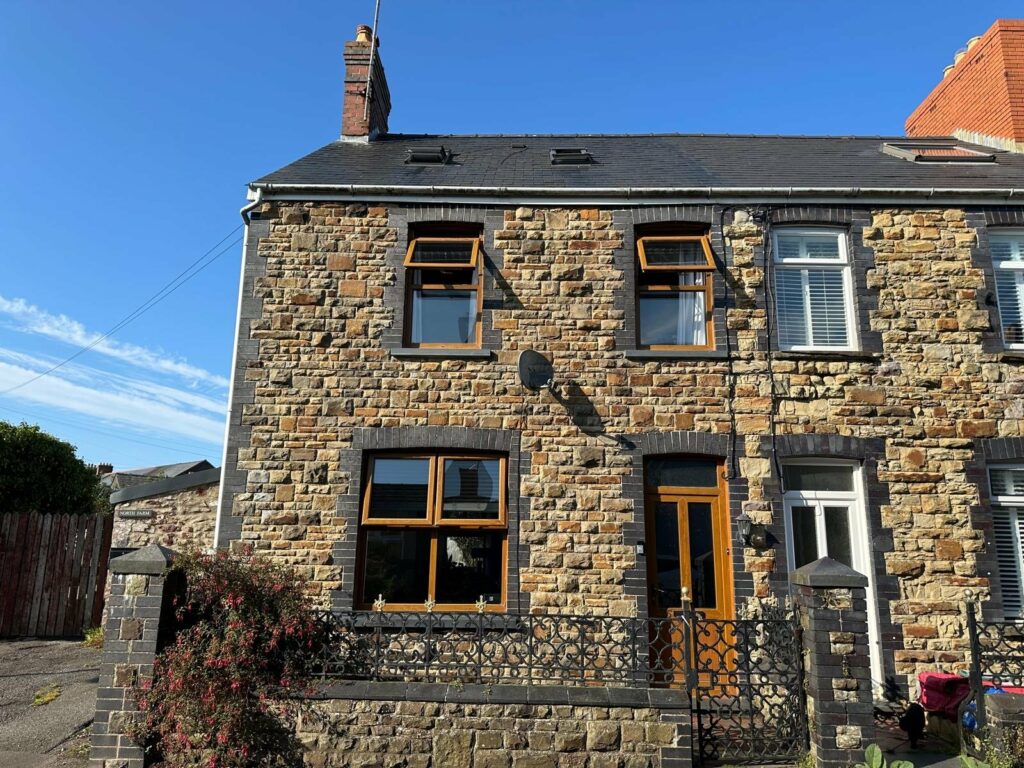 Warwick Road, Milford Haven, Pembrokeshire, SA73 2LP