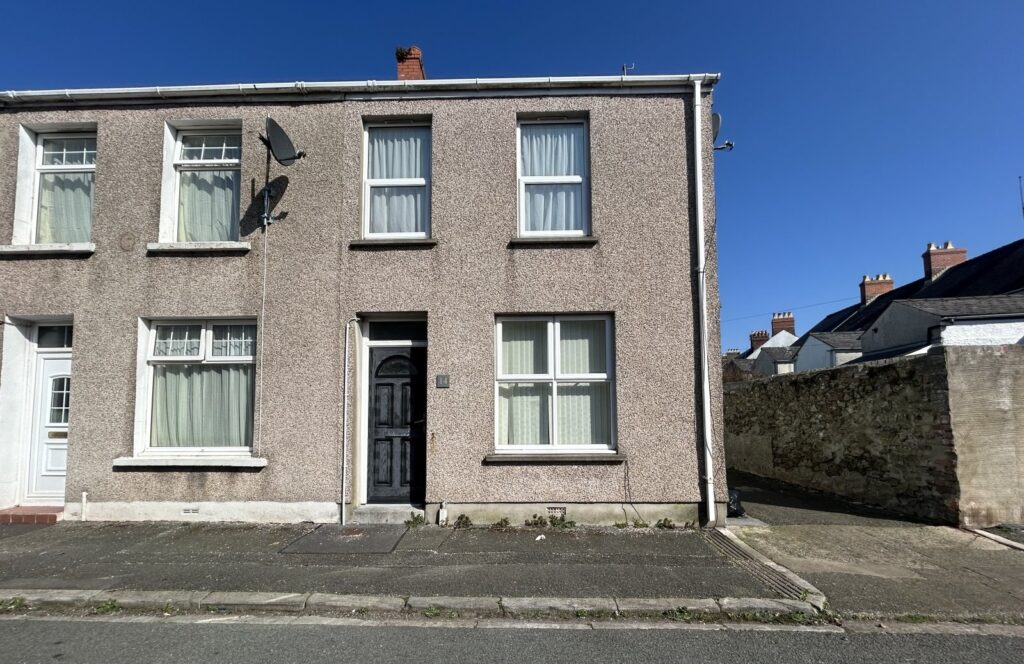 Brooke Avenue, Milford Haven, Pembrokeshire, SA73 2LS
