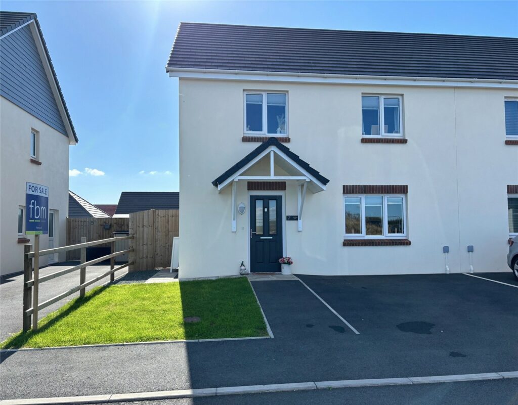 St. Peters Way, Steynton, Milford Haven, Pembrokeshire, SA73 1HT