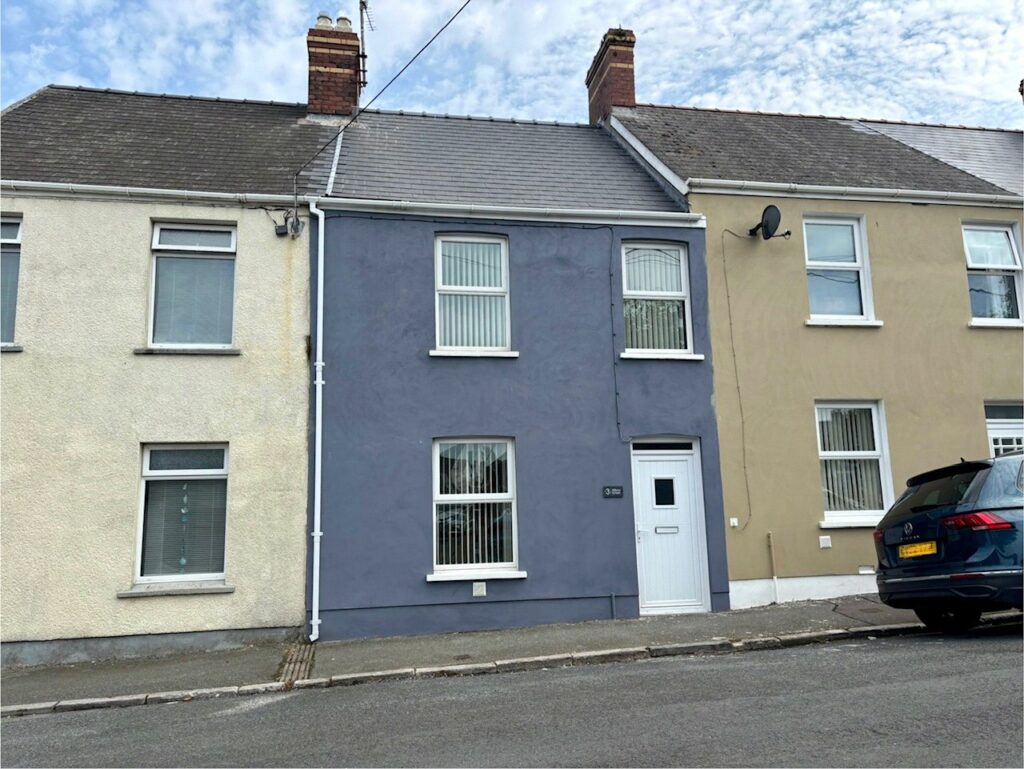 Albion Street, Milford Haven, Pembrokeshire, SA73 2JN