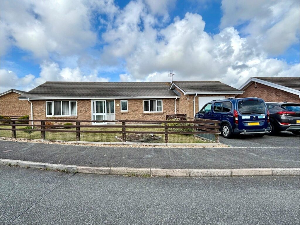 Skomer Drive, Milford Haven, Pembrokeshire, SA73 2RF