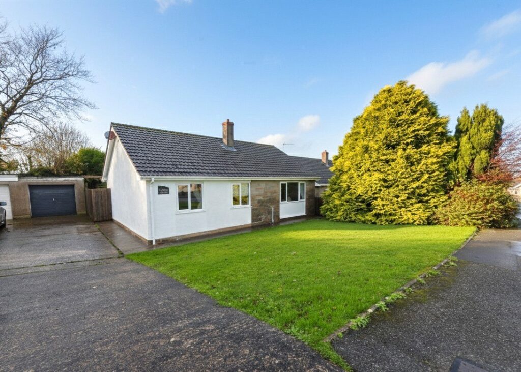 Cricket Grove, Hundleton, Pembroke, Pembrokeshire, SA71 5RW