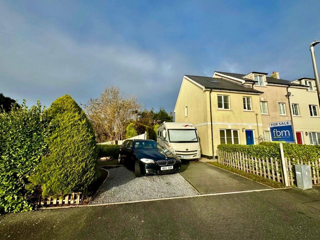Victoria Gardens, Johnston, Haverfordwest, Pembrokeshire, SA62 3NF