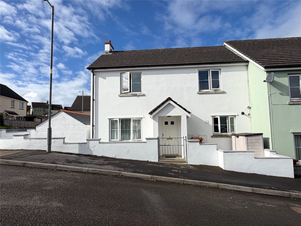 Gordon Parry Road, Neyland, Milford Haven, Pembrokeshire, SA73 1PU