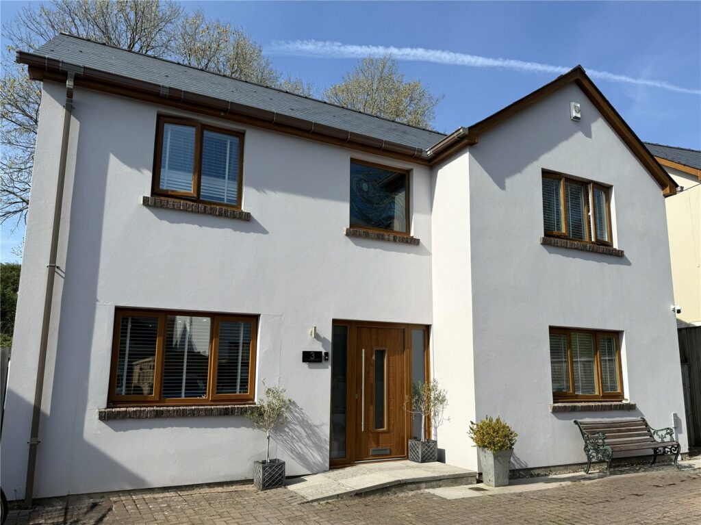 Sycamore Woods, Pembroke Dock, Sir Benfro, SA72 6QW