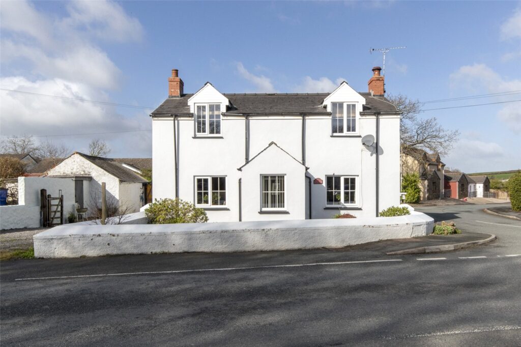 New Hedges, Tenby, Pembrokeshire, SA70 8TN