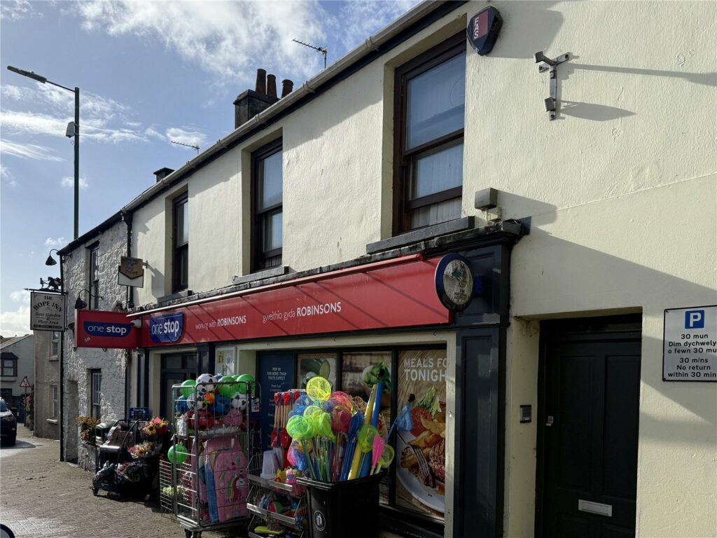 3 Eastend Square, Pembroke, Pembrokeshire, SA71 4DG