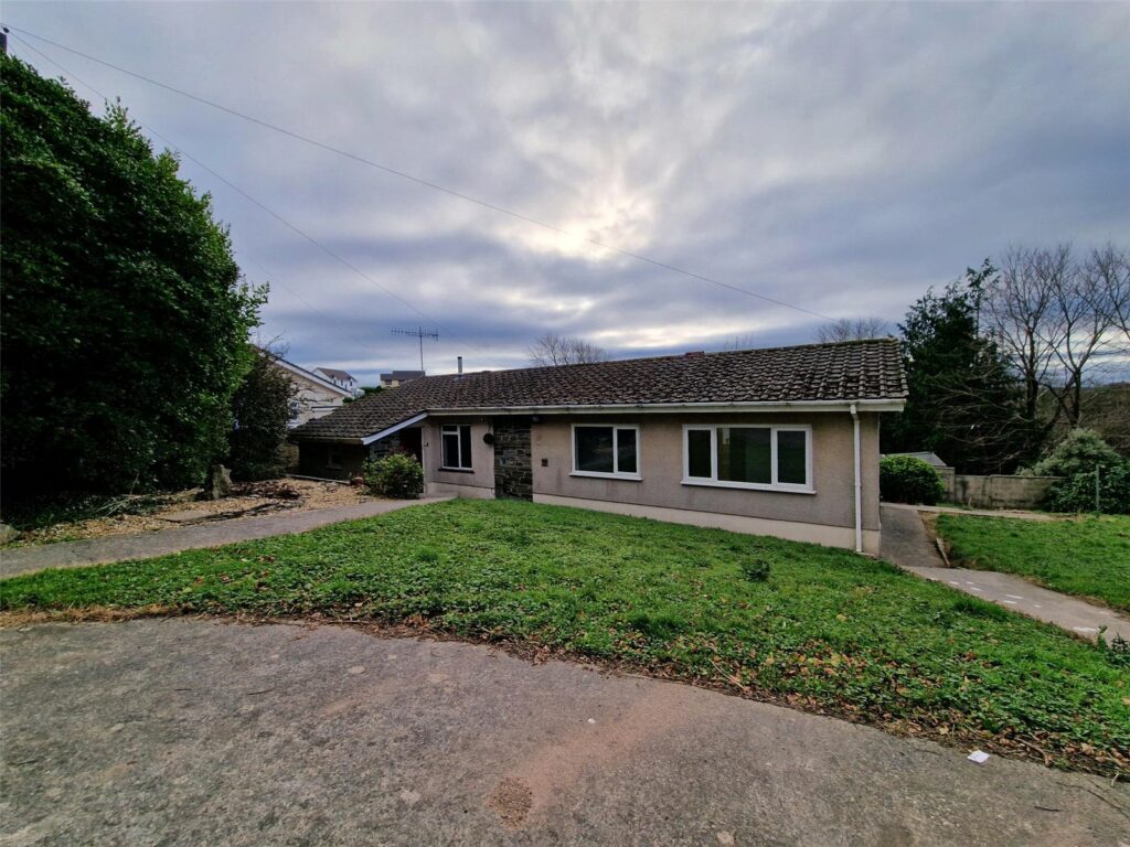 Furzy Bank, Pembroke Dock, Pembrokeshire, SA72 6QH