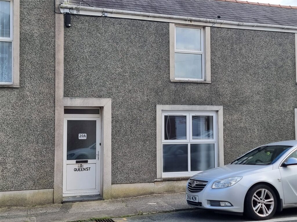 Queen Street, Pembroke Dock, Sir Benfro, SA72 6JE