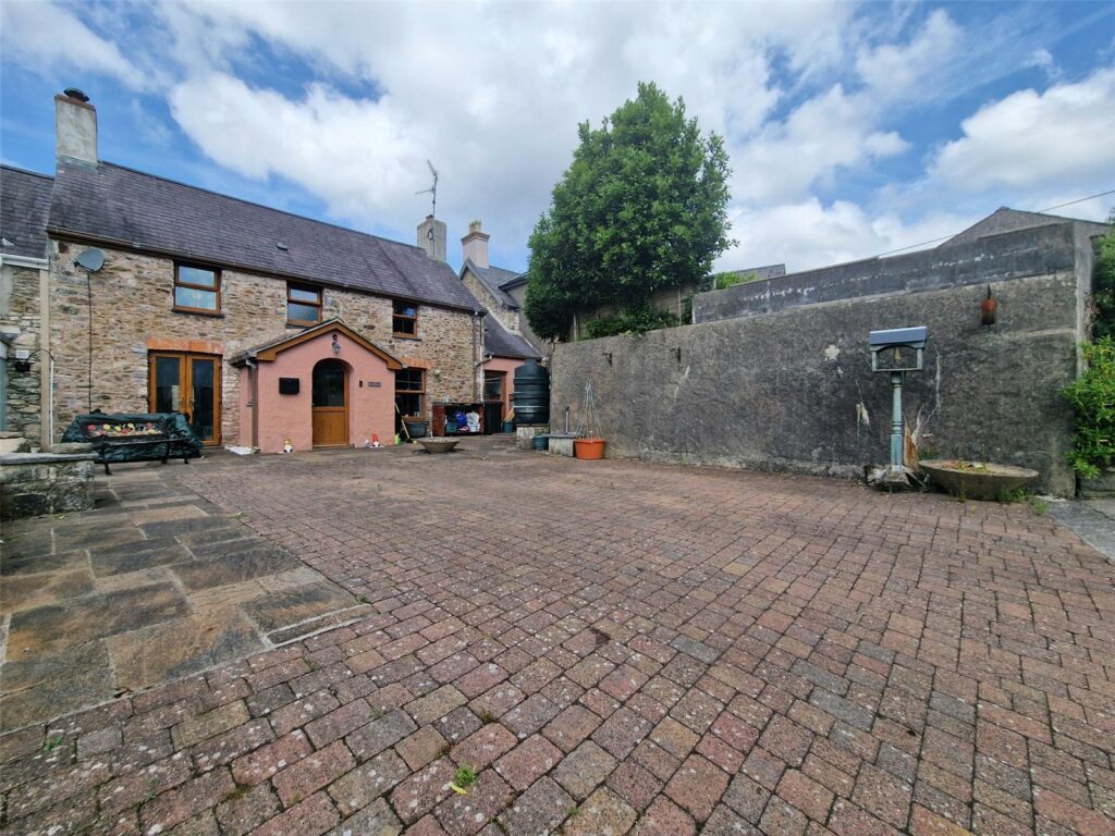 Cosheston, Pembroke Dock, Pembrokeshire, SA72 4UD