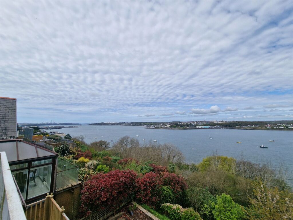 Connacht Way, Pembroke Dock, Sir Benfro, SA72 6FB