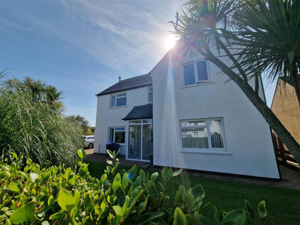West Bay Close, Angle, Pembroke, Pembrokeshire, SA71 5AW