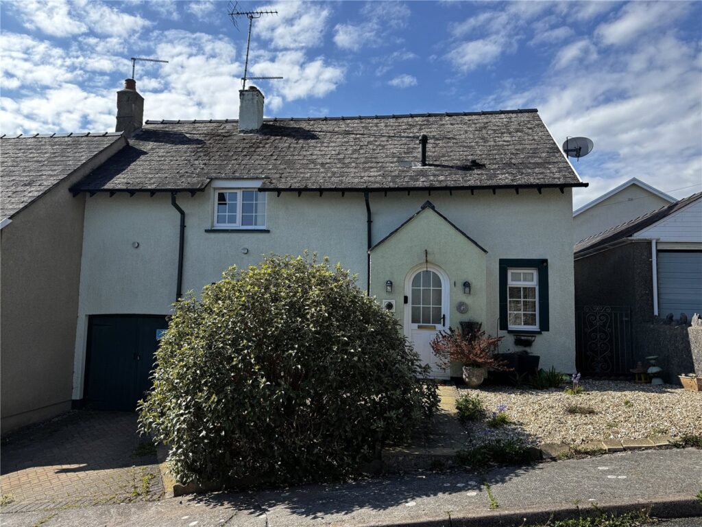 Middle Row, Golden Hill, Pembroke, Pembrokeshire, SA71 4TD