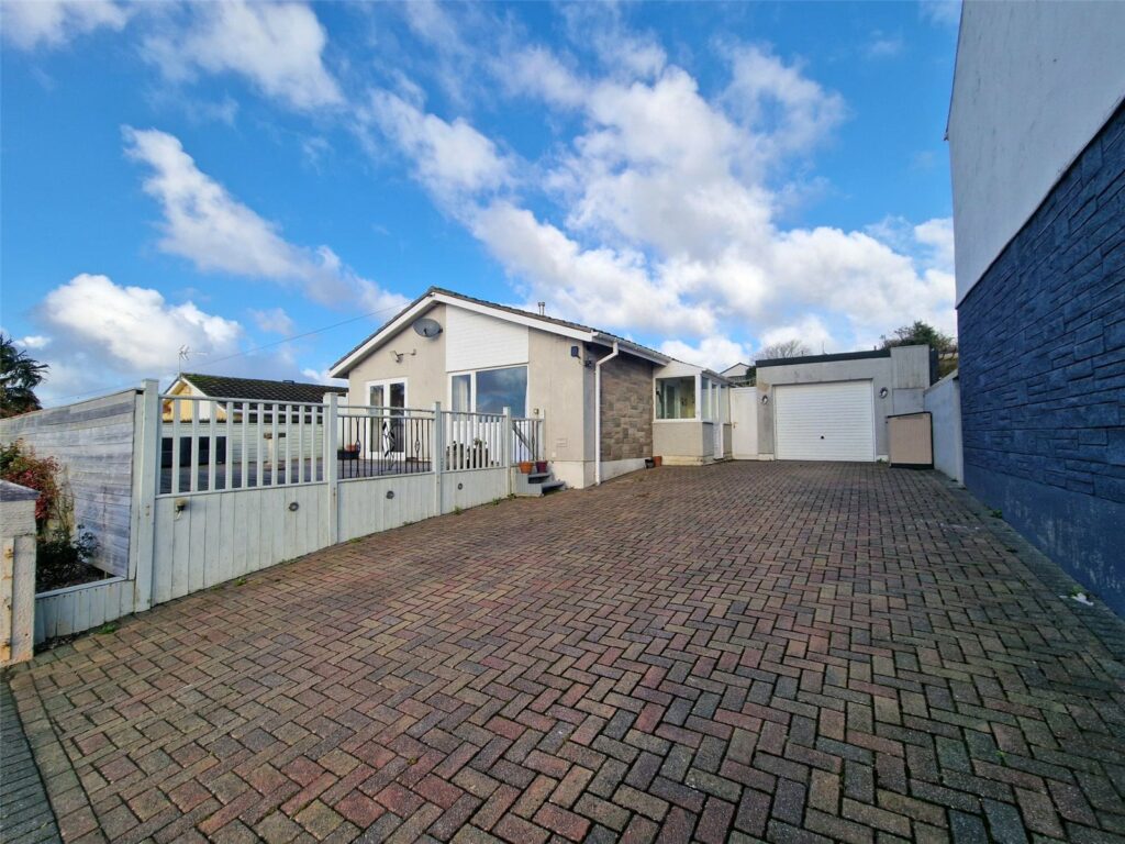 Albany Street, Pembroke Dock, Pembrokeshire, SA72 6QJ