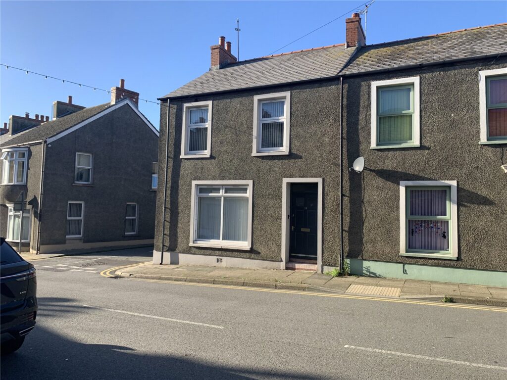 Kensington Road, Neyland, Milford Haven, Pembrokeshire, SA73 1TL