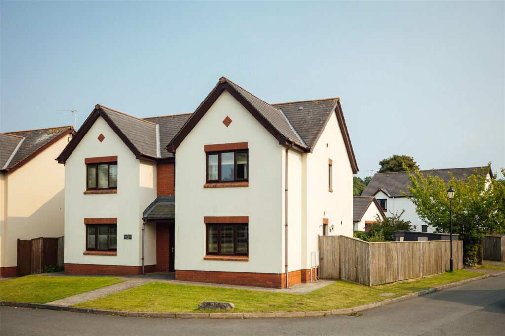 Grove Court Mews, Pembroke, Pembrokeshire, SA71 5PF