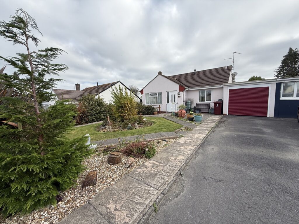 Bartletts Well Road, Sageston, Tenby, Pembrokeshire, SA70 8SW