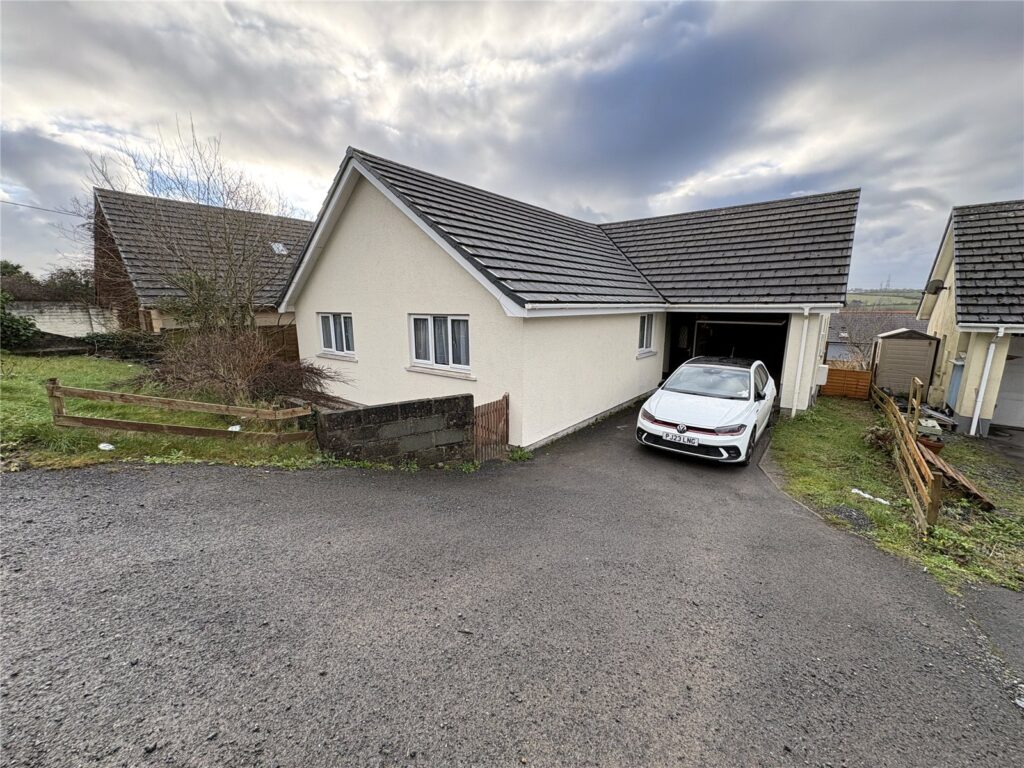 Gilgal Terrace, Pennar, Pembroke Dock, Pembrokeshire, SA72 6RS
