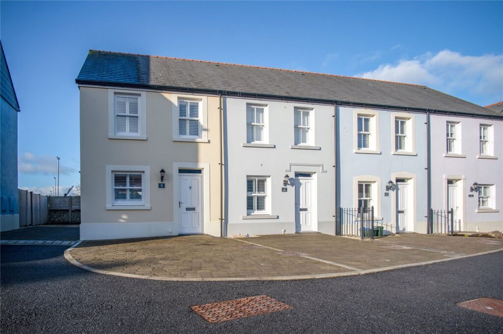 Cottage Mews, Tenby, Pembrokeshire, SA70 7EN