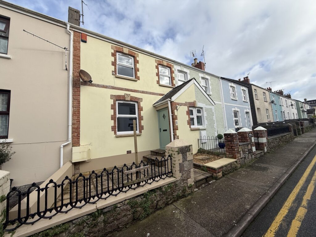 Clareston Road, Tenby, Pembrokeshire, SA70 7LR