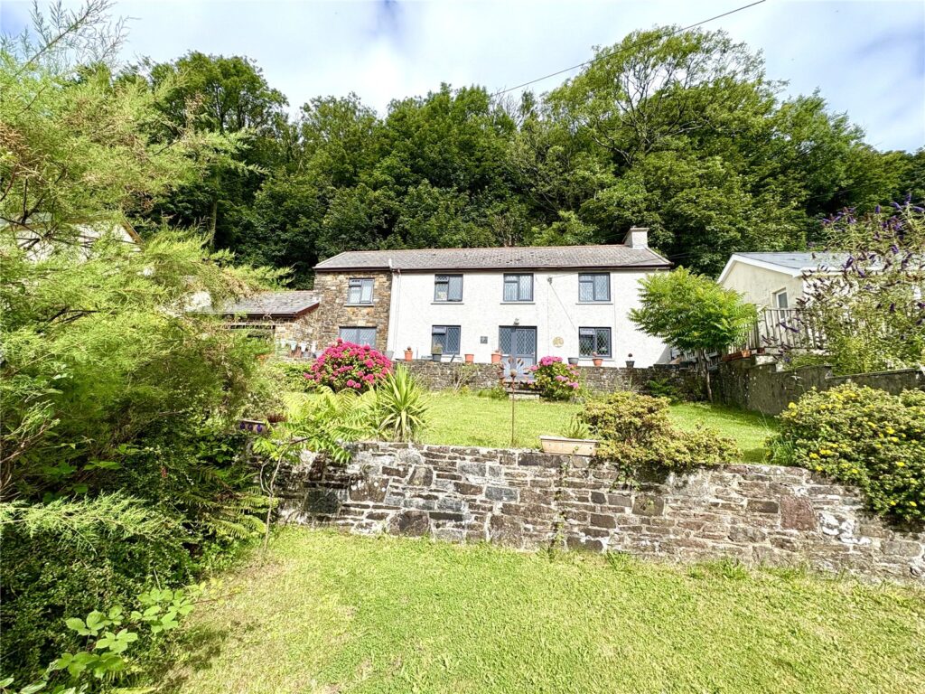 Llanmiloe Bach, Llanmiloe, Carmarthen, Carmarthenshire, SA33 4UB