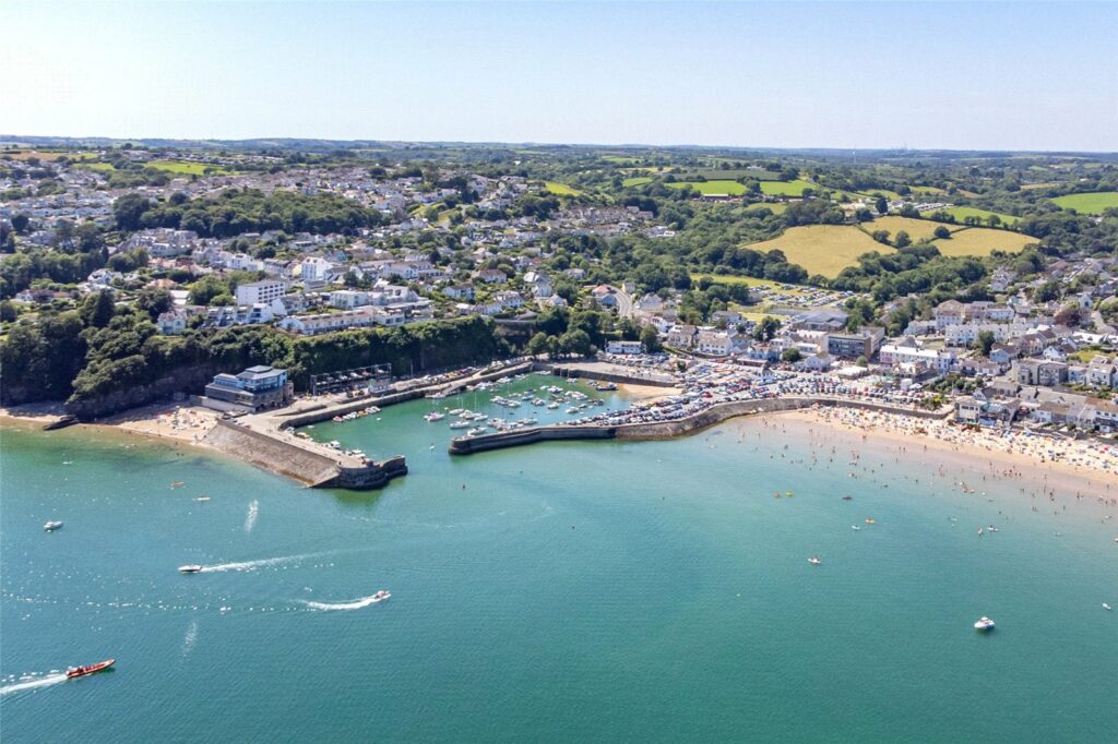 Saundersfoot, Saundersfoot, Pembrokeshire, SA69 9LF